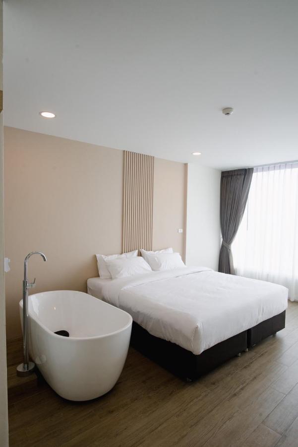 Hotel Agnes Buriram Exterior photo